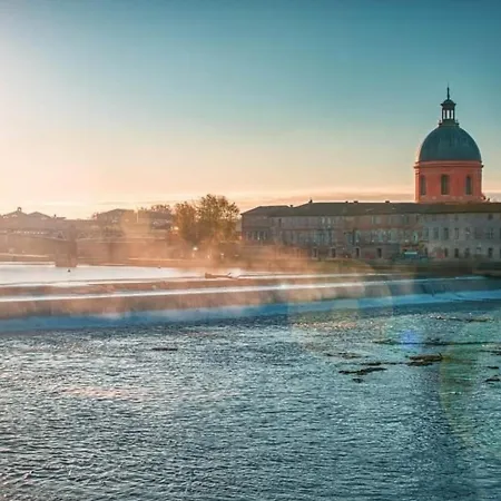 :) Grand Lumineux A Et Parking