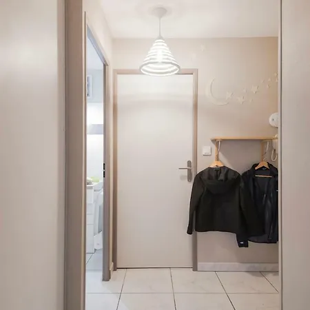 :) Grand Lumineux A Et Parking Apartament