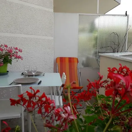 :) Grand Lumineux A Et Parking