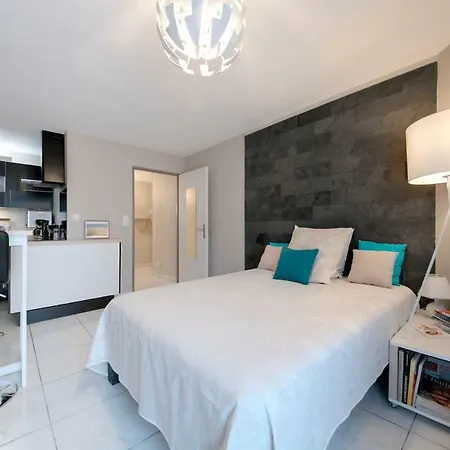 Appartement :) Grand Lumineux à Et Parking *