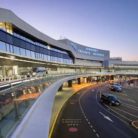 :) Grand Lumineux A Et Parking