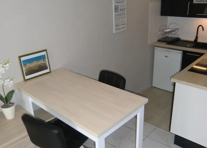 :) Grand Lumineux A Et Parking