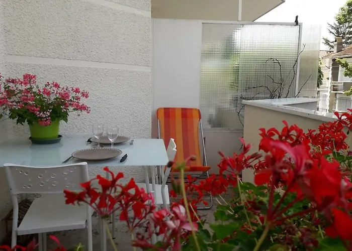 :) Grand Lumineux A Et Parking